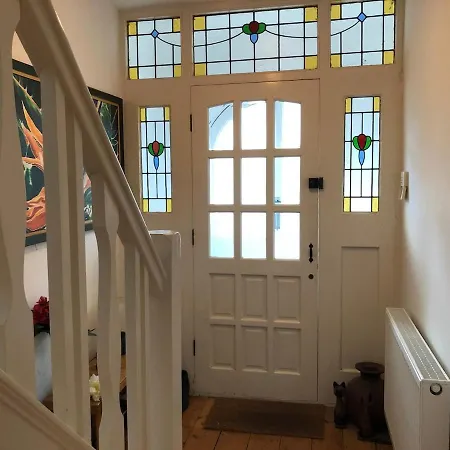 Tatil Evi Chesterfield - Friendly Two-bedroom With Leafy Garden & Parking Bristol